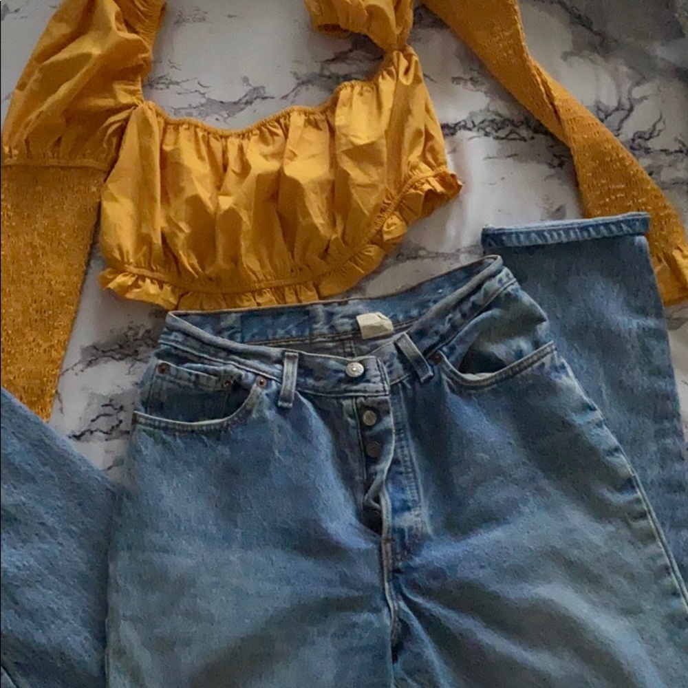 High waisted Levi’s jeans